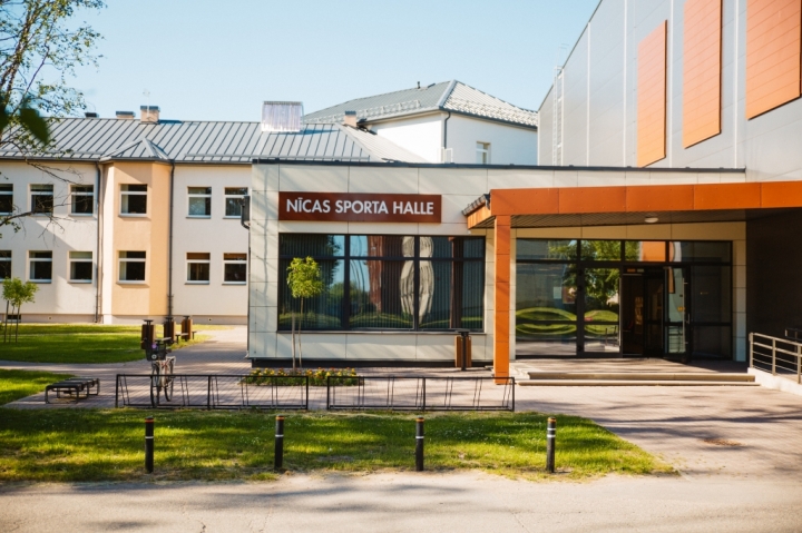 Nīcas sporta halle