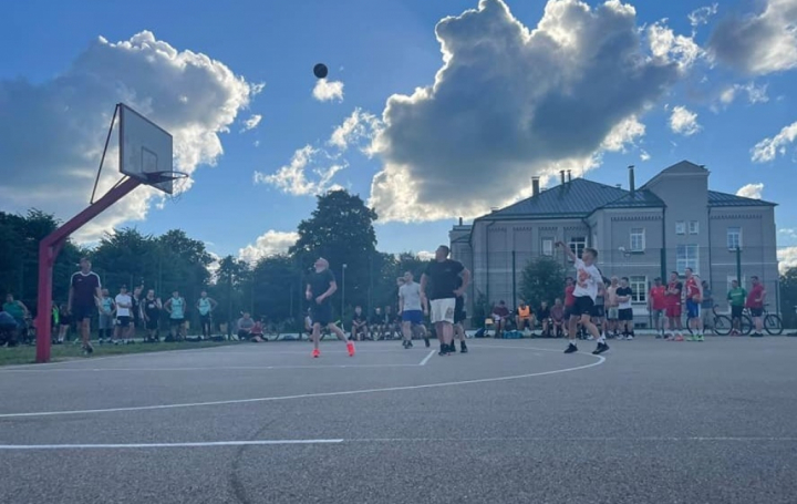 AIZVADĪTS PIRMAIS POSMS PRIEKULES IELU BASKETBOLA ČEMPIONĀTĀ