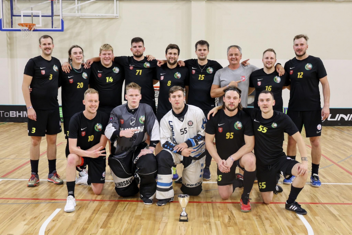 Florbola komanda Leģions/Grobiņas SC aizvada turnīru Valmierā