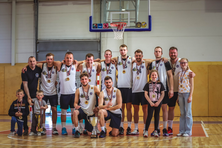 Kausa izcīņā basketbolā uzvar grobiņnieki