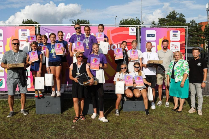 22.augustā Ozolniekos, notika 18. Vasaras spēļu fināls volejbolā, kur katrā grupā startēja 16 labākās Latvijas komandas, kopā piedaloties 96 komandām.