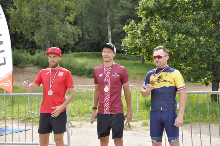 Aizvadīts velokrosa 3. posms