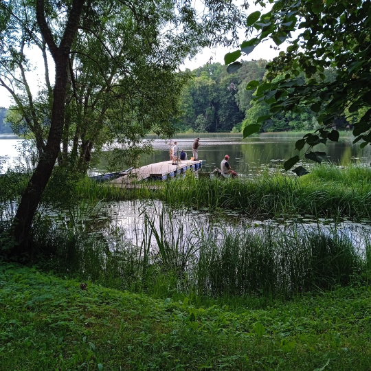 Pludiņmakšķerēšanas sacensības pāriem Kazdangas Dzirnezerā
