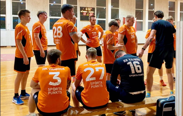HK Vaiņode piekāpjas Klaipēdas komandai pārbaudes spēlē