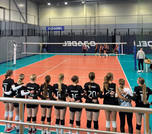 Dienvidkurzemes sporta skolas meitenes debitē EVL volejbola čempionātā