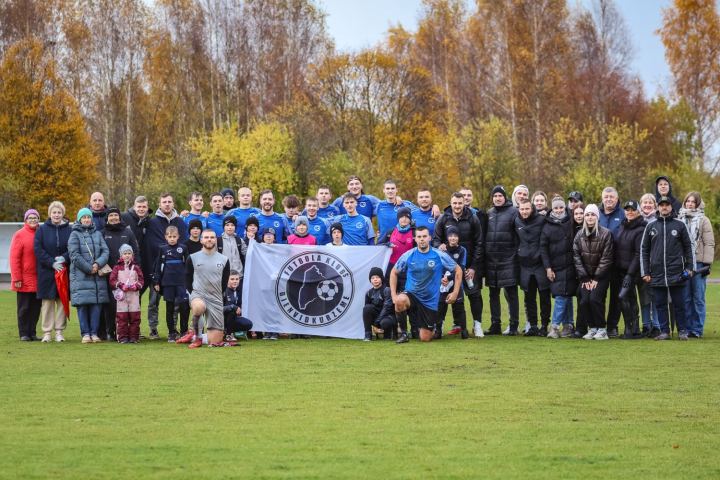 FK Dienvidkurzeme aizvada garāko sezonu kluba vēsturē – ar raksturu, cīņu un progresu