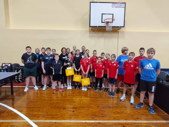 Galda tenisisti iekļūst desmitniekā Latvijas 2025./2026.gadu sezonas jaunatnes Insports.lv kausa izcīņas II posma sacensības galda tenisā