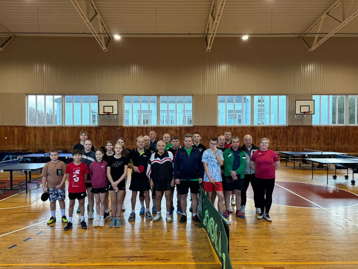 Pāvilostā aizvadīts ceļojošā kausa turnīrs galda tenisā 2025