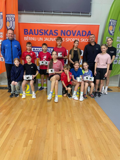 Dienvidkurzemes Sporta skolas audzēkņiem lieliskas spēles un deviņas godalgotās vietas