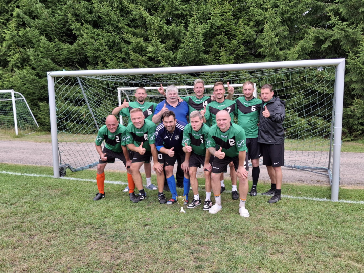 Veterāni uzvar Dienvidkurzemes čempionāta 1. posmā Rudē