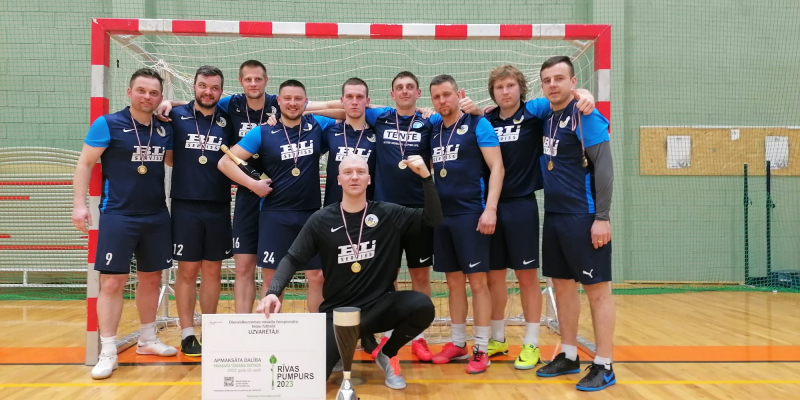 DIENVIDKURZEMES ČEMPIONĀTĀ TELPU FUTBOLĀ UZVAR 