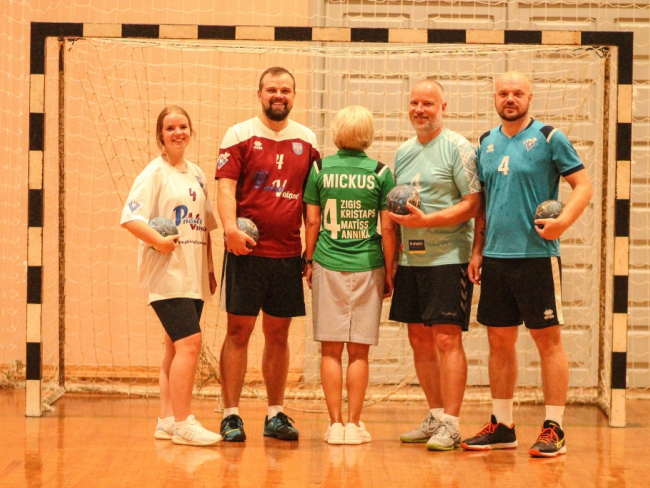 Handbola salidojums Vaiņodē - handbolam 50!