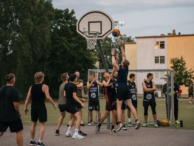  Nakts sacensības “AIZPUTE SPORTO” 2025