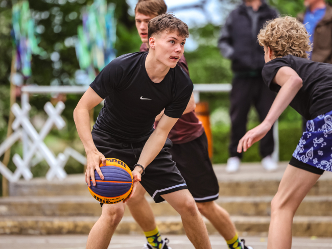 Vērgalē aizvadīts pirmais Dienvidkurzemes novada 3x3 basketbola turnīra posms