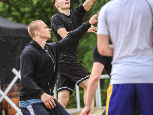Vērgalē aizvadīts pirmais Dienvidkurzemes novada 3x3 basketbola turnīra posms