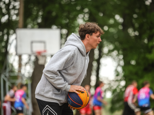 Vērgalē aizvadīts pirmais Dienvidkurzemes novada 3x3 basketbola turnīra posms