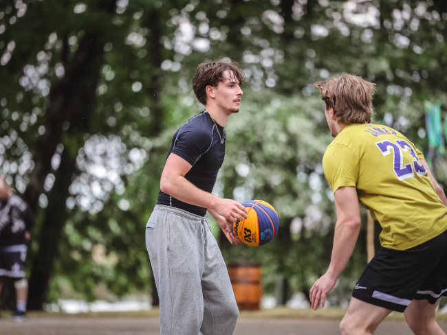 Vērgalē aizvadīts pirmais Dienvidkurzemes novada 3x3 basketbola turnīra posms