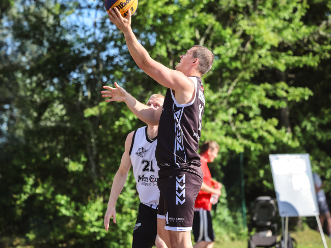 Durbē aizvadīts otrais Dienvidkurzemes novada 3x3 basketbola turnīra posms