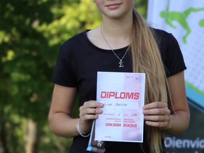 Vakara riksis 2026 pirmais posms